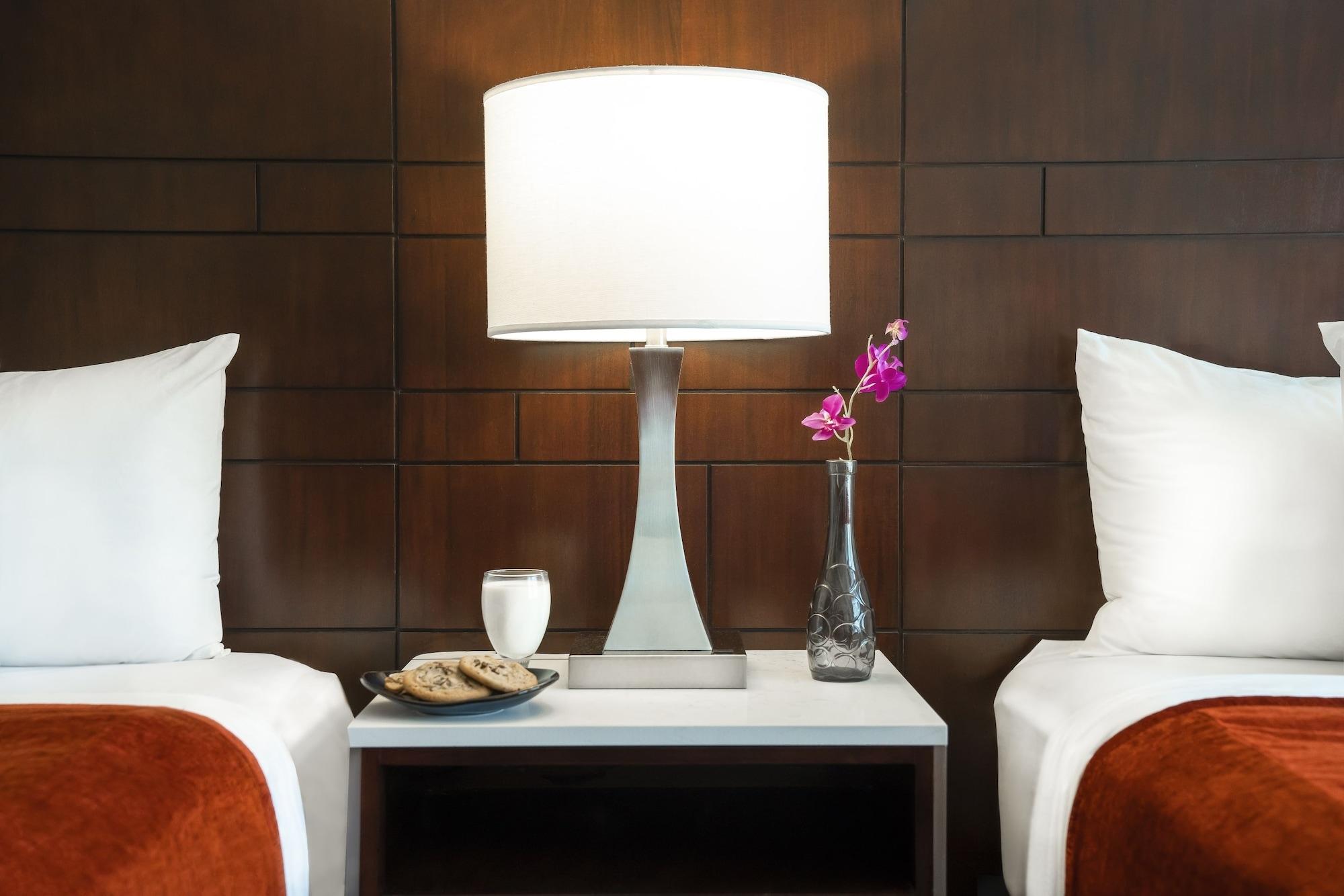 Alo Hotel By Ayres, Orange Buitenkant foto
